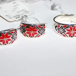 Прикраси з трипільським орнаментом